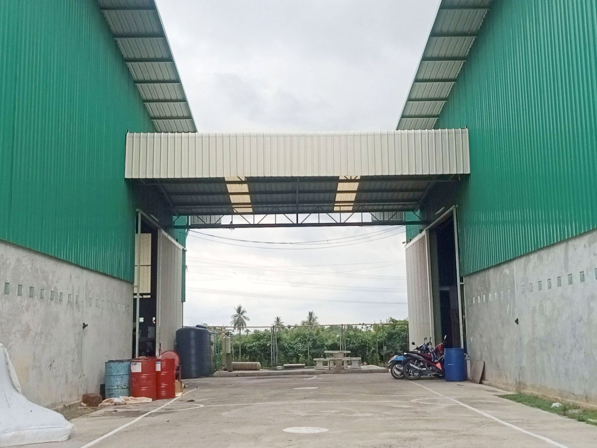 รูป ขายด่วน! โรงงาน พร้อมใบ รง.4 และที่พัก 15 ห้อง เนื้อที่เกือบ 10 ไร่ สภาพพร้อมรัน โครงสร้างดี ต่ำกว่าทุนสร้างใหม่ ห้วยพระ ดอนตูม นครปฐม - รูปที่ 5/12