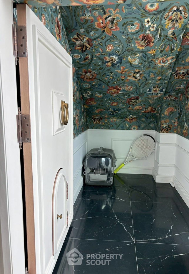 picture 1-BR Condo 54 Sqm At 28 Chidlom, 300m to BTS Chit Lom (ID 3041422) - 9/20
