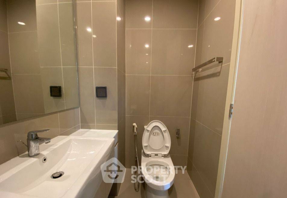 รูป คอนโด 2 ห้องนอน ชั้น 27 ขนาด 50 ตร.ม. โนเบิล รีโคล สุขุมวิท 19 ใกล้ MRT สุขุมวิท 400 ม. (ID 3042002) - รูปที่ 10/11