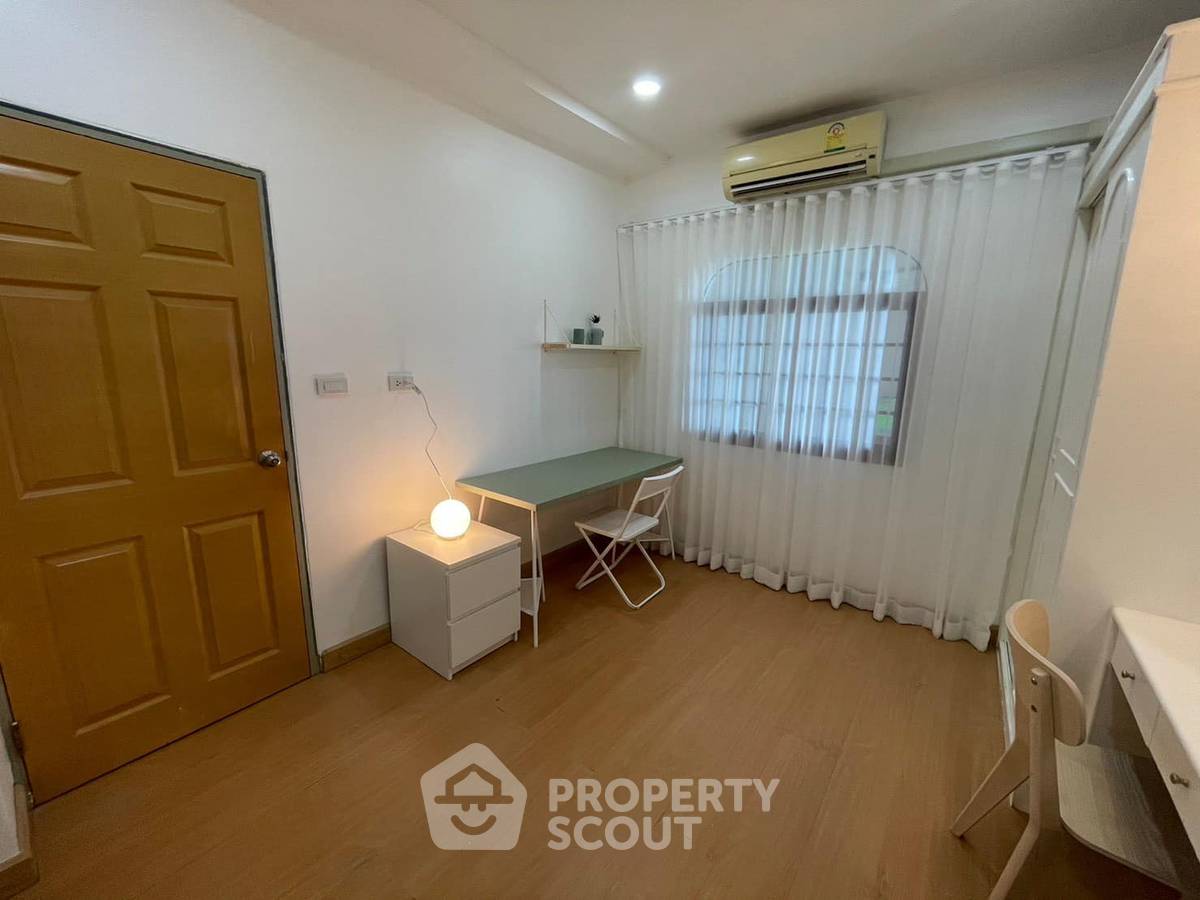 รูป คอนโด 1 ห้องนอน โซ่เชน หัวหิน ชั้น 18 ขนาด 84 ตร.ม. ใจกลางเมืองหัวหิน (ID 2046282) - รูปที่ 12/17
