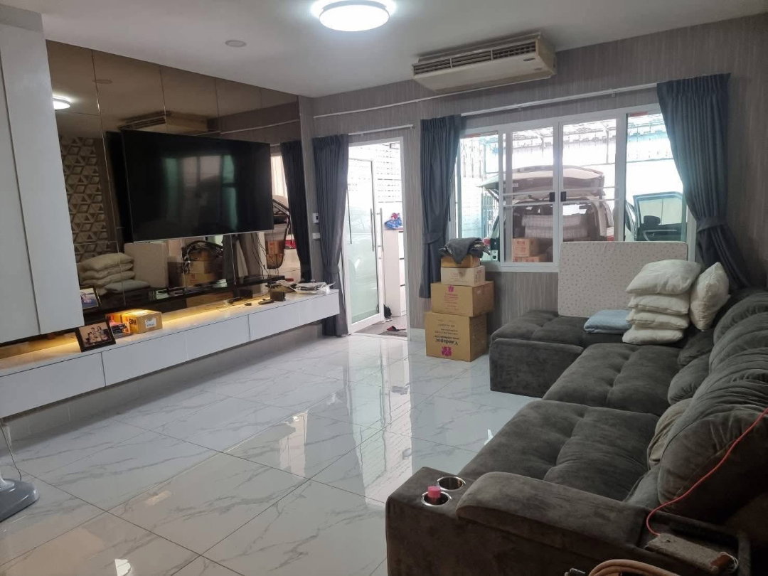 picture For rent Townhome, 4 floors, area near MRT Sutthisan, only 450 meters (TH6910)     - 2/18