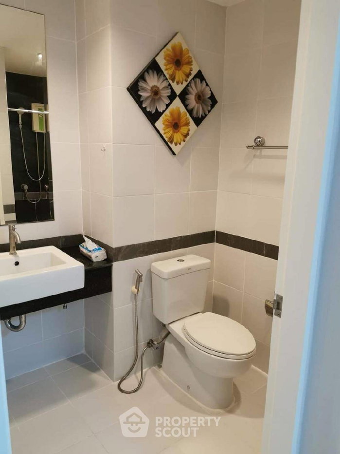 picture 1-BR Condo In A Space Asoke Hide Away, 400m To MRT Phra Ram 9 (ID 647347) - 7/11