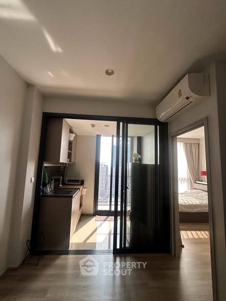 picture 1-BR 34 Sqm Condo On 28th Floor, Oka Haus Sukhumvit 36, BTS Thong Lor (ID 3040298) - 3/4