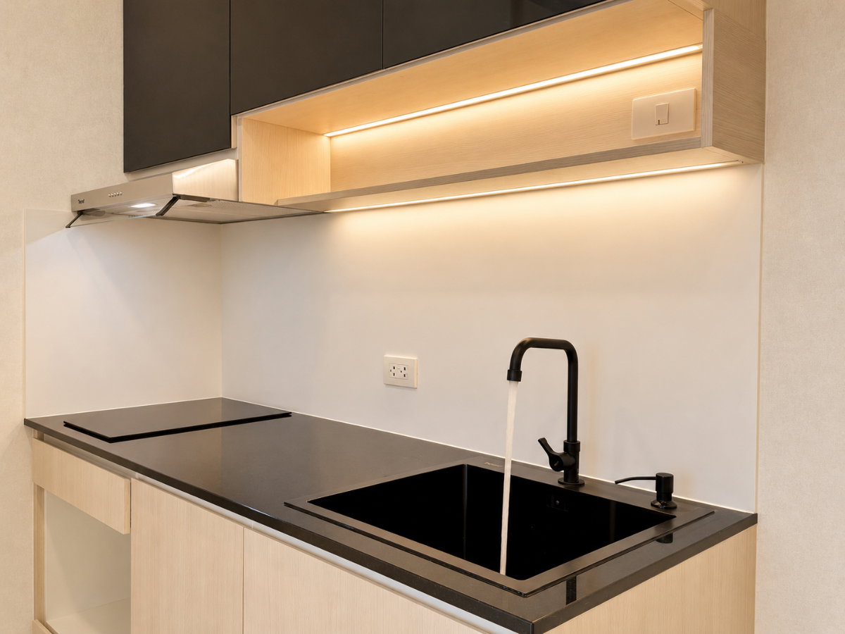 รูป 📣 Airlink Residence คอนโดแต่งครบ พร้อมอยู่ | ลาดกระบัง ใกล้สนามบิน ✈️  💰 ราคาขายเพียง 1.69 ล้านบาท  🏡 ห้องสวย พร้อมเข้าอยู่ - รูปที่ 5/5