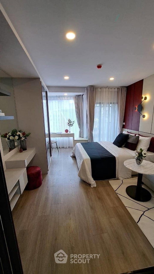 picture 1-BR Condo At SOHO Bangkok Ratchada, 200m To MRT Huai Khwang (ID 2786262) - 1/6