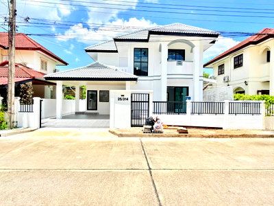 บ้านเดี่ยว ปทุมธานี : บ้านเดี่ยว รีโนเวทใหม่ ทำเลดี หมู่บ้านสิทธิทรัพย์ (ถนนเมน)  คลอง7 ต.บึงคำพร้อย อ.ลำลูกกา จ.ปทุมธานี สวย พร้อมอยู่ 