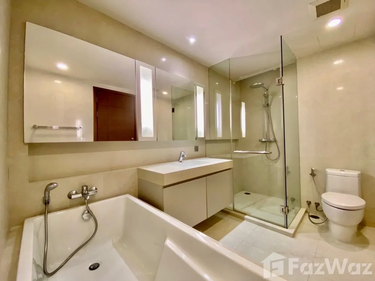 picture 2 Bedrooms for Rent at Quattro Thonglor 6505706 - 4/12
