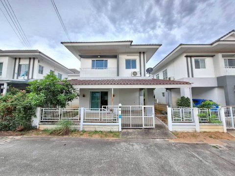 ให้เช่าบ้านแฝดสไตล์บ้านเดี่ยว หมู่บ้าน แลนซีโอ คริป ศรีราชา – บ่อวิน