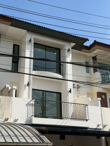 4-bed townhouse for sale, 180 sqm, 21.9 sq wah, Supalai Park Ville 2 Phaholyothin 48