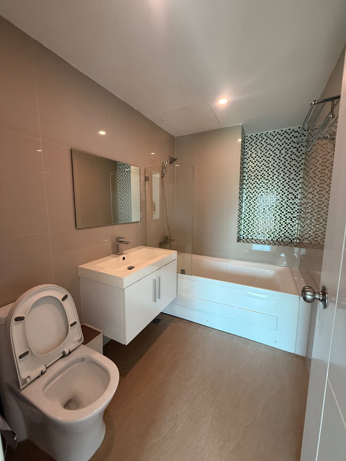 picture Conner room 7floor 8,000 THB... - 8/13