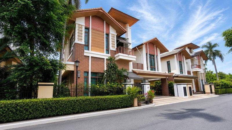 บ้านเดี่ยวให้เช่า : ให้เช่าบ้านเดี่ยวหรู แสนสิริ สุขุมวิท 67 | เดินเพียง 5 นาทีถึง BTS พระโขนง พร้อมเข้าอยู่ (H6910)
