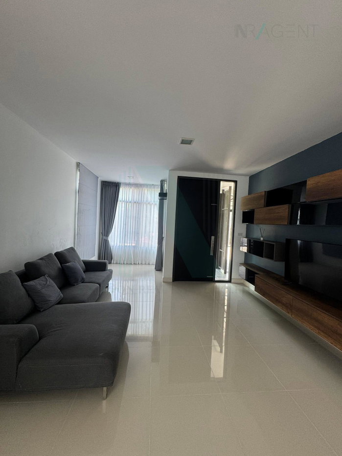 รูป 📌 ให้เช่าบ้านเดี่ยว 2 ชั้น มัณฑนา ศรีนครินทร์ - บางนา 3 ห้องนอน 3 ห้องน้ำ - รูปที่ 2/8