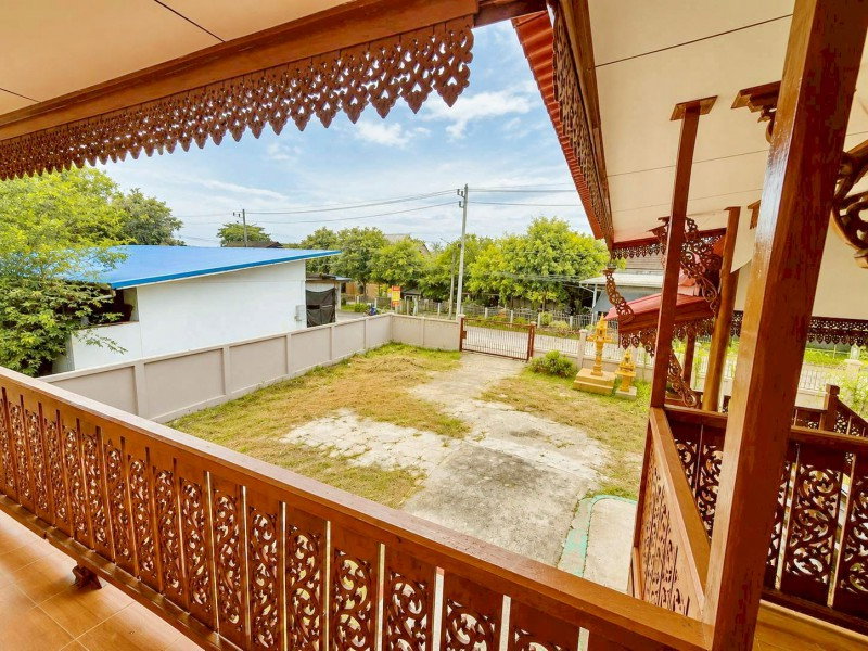 รูป เชียงใหม่ ดอยสะเก็ด บ้านทรงไทยล้านนา 3 นอน 3 น้ำ ใกล้ รร.บ้านป่าขุย 700 ม. บรรยากาศรีสอร์ตส่วนตัว ใกล้เทศบาลตำบลสันปูเลย 900 ม. - รูปที่ 6/8