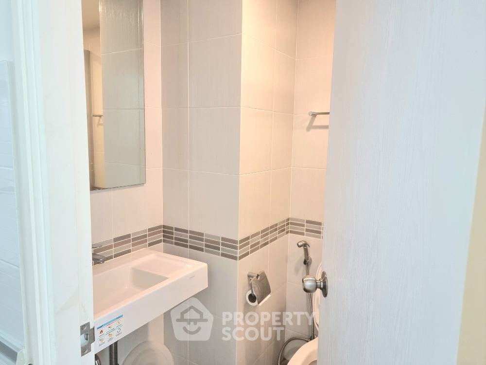 รูป คอนโด 1 ห้องนอน ขาย ที่ลุมพินี เพลส บางนา กม.3 ใกล้บางนานเหนือ (ID 1404190) - รูปที่ 9/17