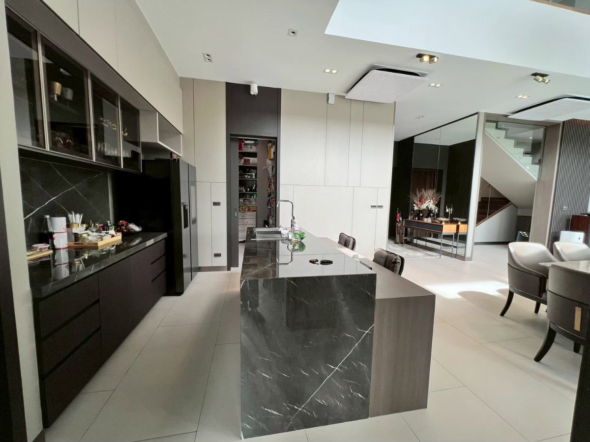 รูป ขาย Private Pool Villa หรู 5 ห้องนอน วิวสนามกอล์ฟ กรีนวัลเลย์ บางนา - รูปที่ 26/54