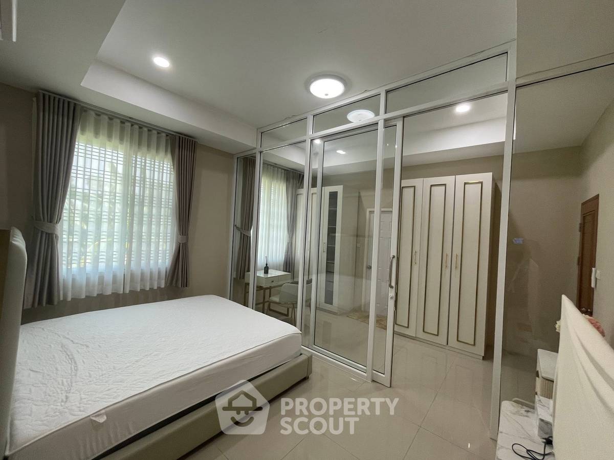 รูป วิลล่า 5 ห้องนอน ขนาด 320 ตร.ม. บ้านสวนเนรมิต 5 พัทยา (หนองปรือ) (ID 3043619) - รูปที่ 9/24