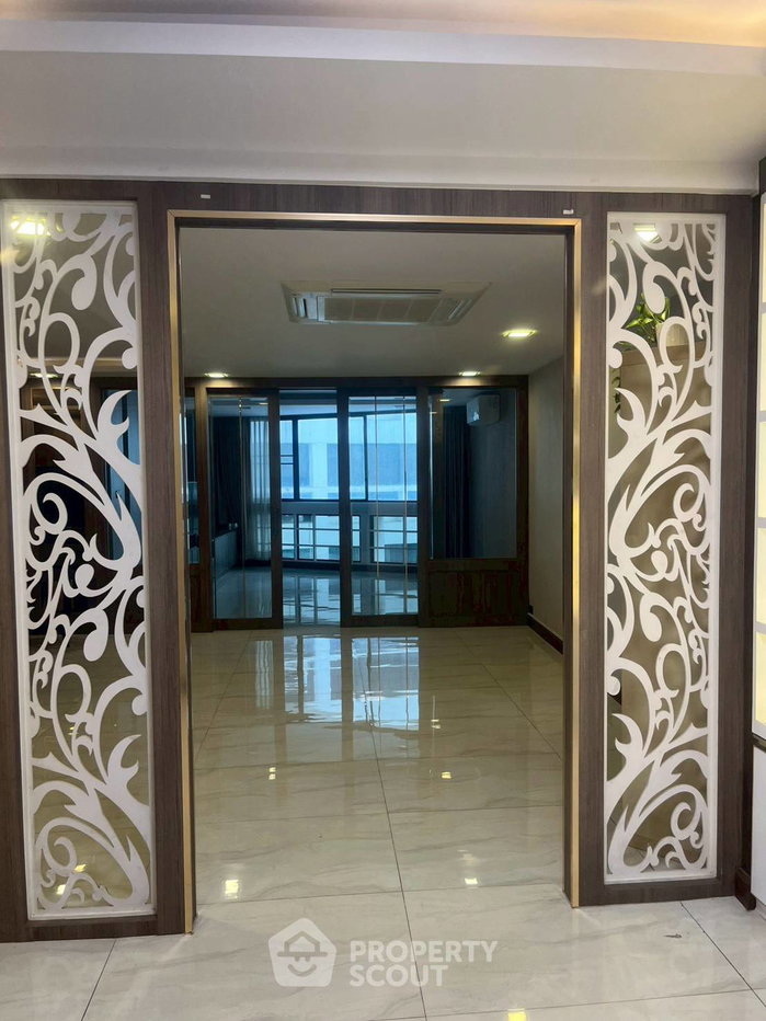 picture 3-BR Condo For Rent, President Park Condominium, MRT Queen Sirikit (ID 3043537) - 14/19