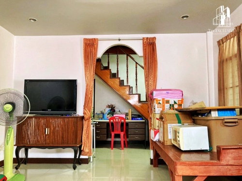 รูป ขายบ้านเดี่ยว พร้อมที่ดิน ซอยรามคำแหง 130 บ้านเดี่ยว 2 ชั้น 55 ตรว 5 ห้องนอน 2 ห้องน้ำ - รูปที่ 3/10