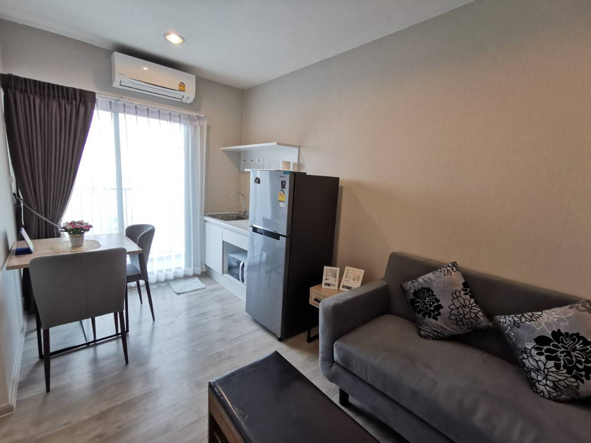 picture Plum Condo Central Station Phase 2  - 2/8