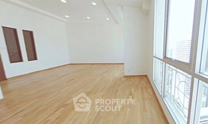 picture 2-BR Condo At Asoke Place, 300m to MRT Sukhumvit (38th-Floor) (ID 3041273) - 3/6