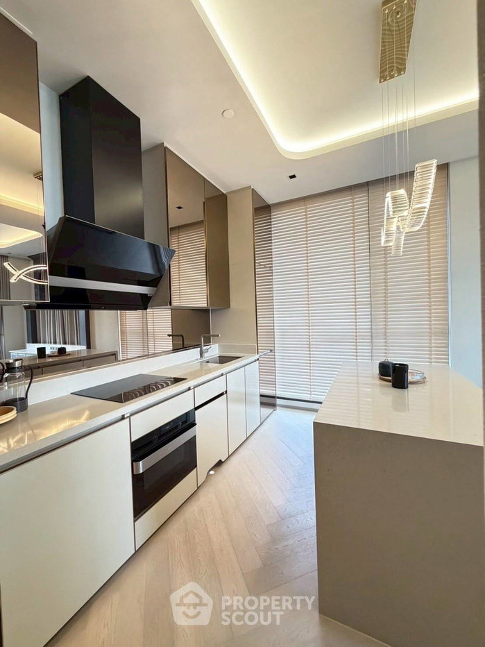 picture High-Floor 2-BR 90 Sqm Condo At The Reserve Sathorn, BTS Sala Daeng (ID 3043730) - 3/5