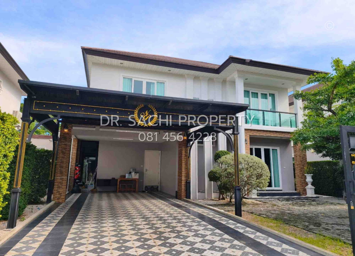picture Luxury detached house for sale at The Grand Millennium Phitsanulok. - 1/13