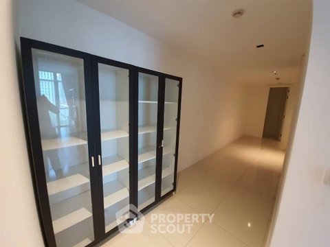 ห้องสวย 40th-Floor 4 ห้องนอน 313 ตร.ม. วิลล่า อโศก ใกล้ MRT เพชรบุรี 200 ม. (ID 2746390)