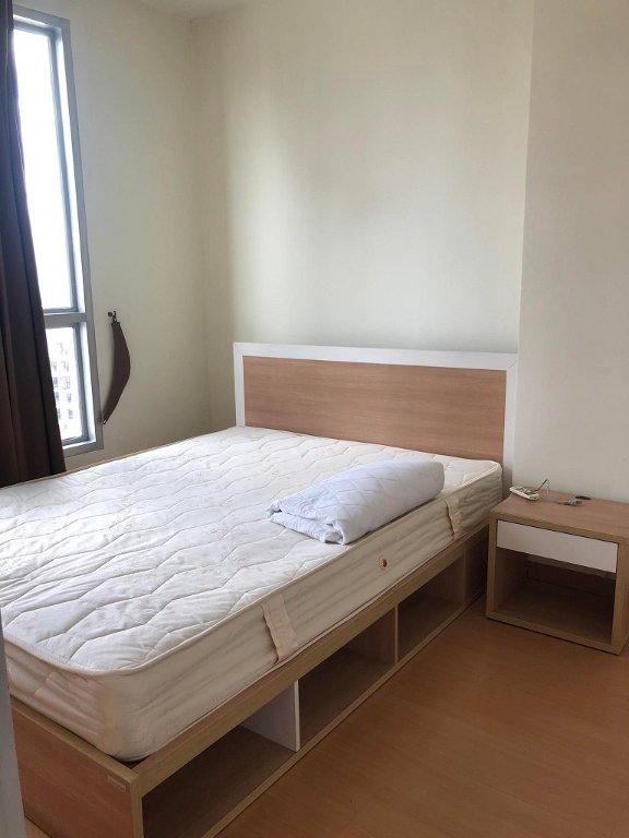 picture Condo for rent: Life @Ratchada-Huai Khwang - 4/12