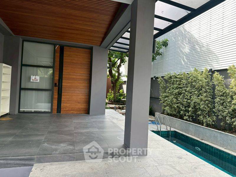 รูป บ้าน 5 ห้องนอน สำหรับขาย ในกรุงเทพฯ พื้นที่ 700 ตร.ม. (ID 3041900) - รูปที่ 10/14