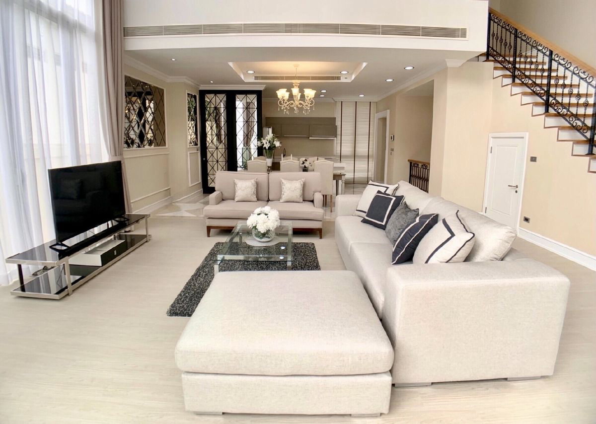 รูป ✨ ให้เช่า Luxury Townhome Sukhumvit 49 |  พร้อมสระว่ายน้ำและลิฟต์ส่วนตัว - รูปที่ 9/19