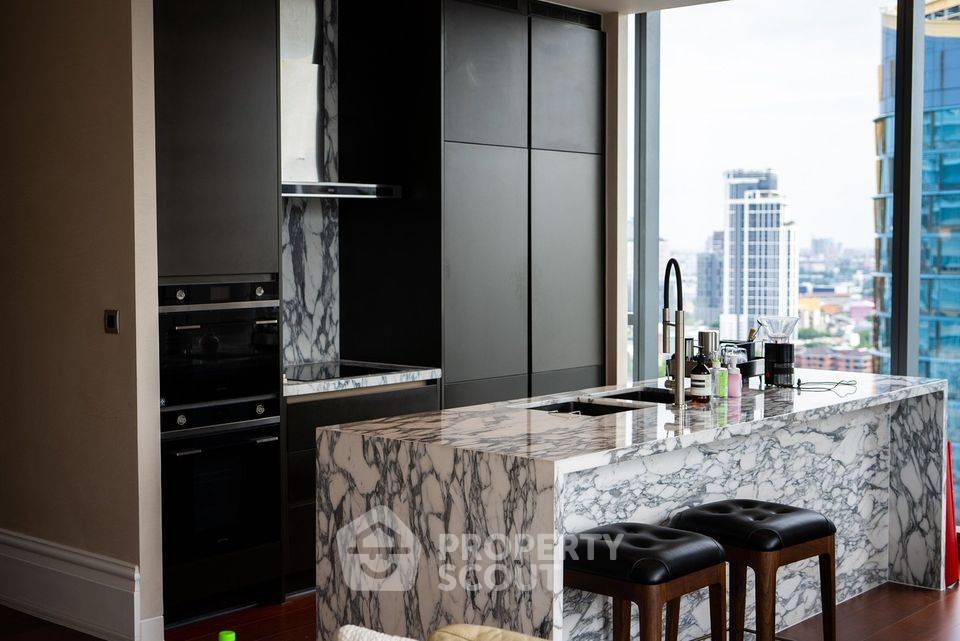 picture Well-Priced 3-BR 149.5 Sqm At Khun By Yoo (23rd) Near BTS Thong Lor (ID 3043527) - 2/9