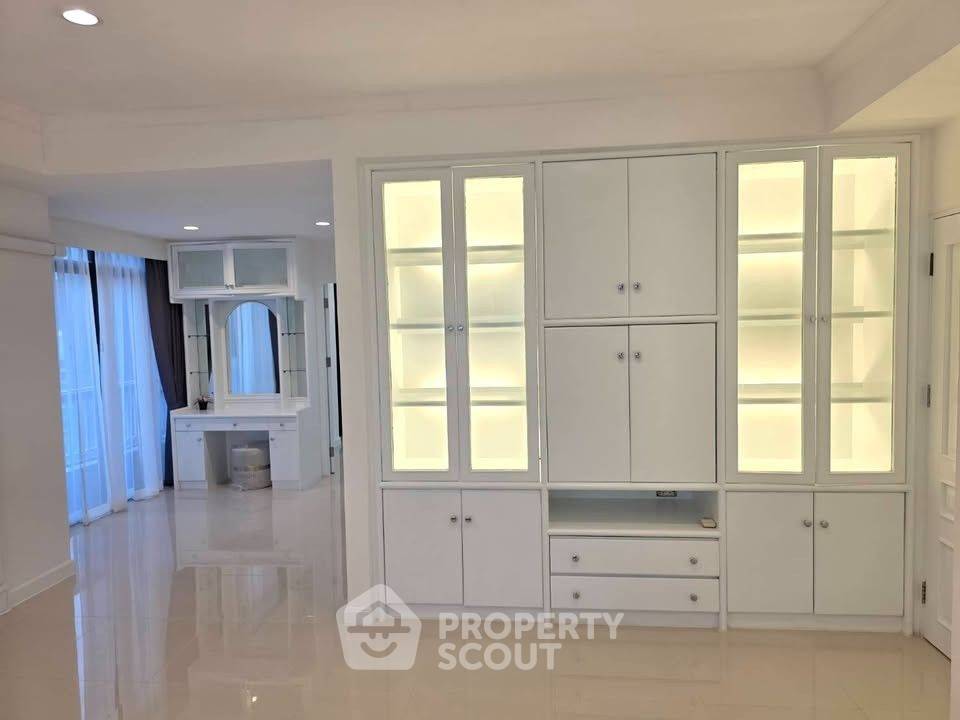 รูป คอนโด 3 ห้องนอน 400 ตร.ม. ชั้น 12 โครงการ The Waterford Thonglor ใกล้ BTS ทองหล่อ (ID 3041937) - รูปที่ 11/32
