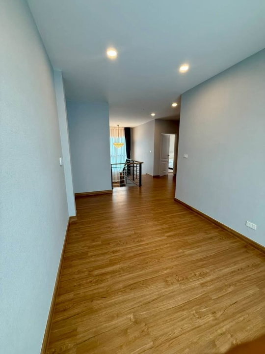 รูป HR3566ให้เช่าบ้านเดี่ยวหรูหลังใหญ่ 85 ตร.ว. CENTRO วิภาวดี ใกล้สนามบินดอนเมือง & รร.นานาชาติ Harrow บ้านใหม่พร้อมอยู่ มีห้องแม่บ้าน + EV Charger  - รูปที่ 43/46