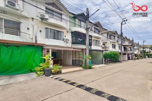 ขายทาวน์โฮม 3 ชั้น 17 ตร.ว. ศุภาลัยวิลล์ รัชดาภิเษก 32 จตุจักร ใกล้รถไฟฟ้า