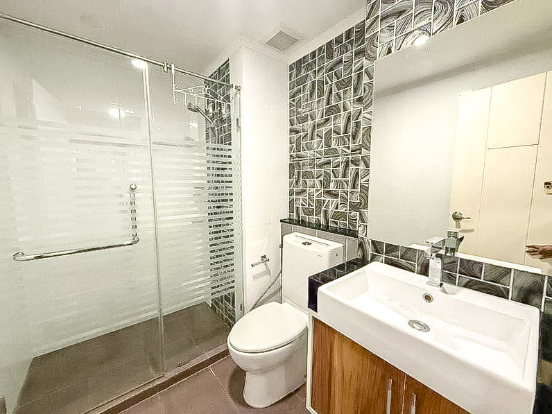 picture Dusit Grand Park 1 Condo for Sale 1Bedroom City & Pool View - 4/6