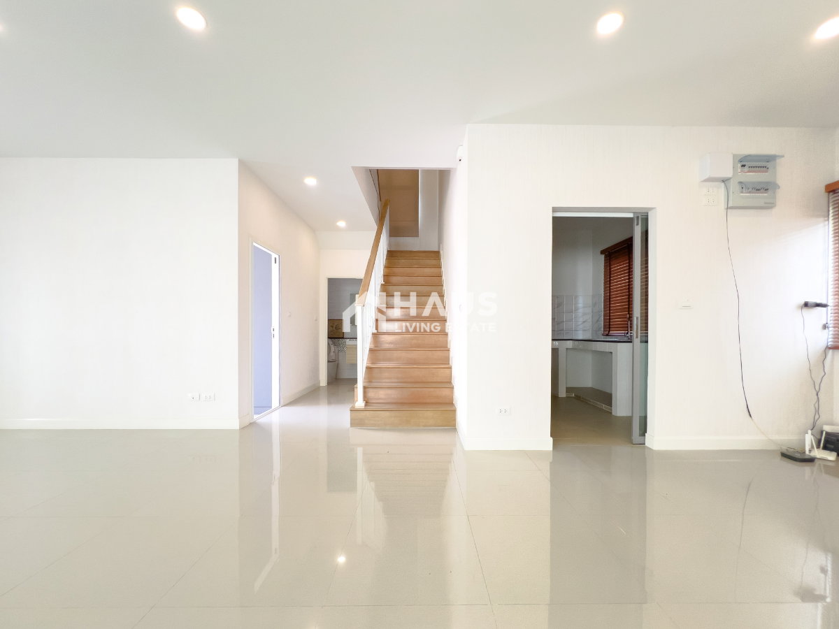 picture Perfect Place Rattanathibet-Saima / 4 Bedrooms #HRP3017 - 7/33
