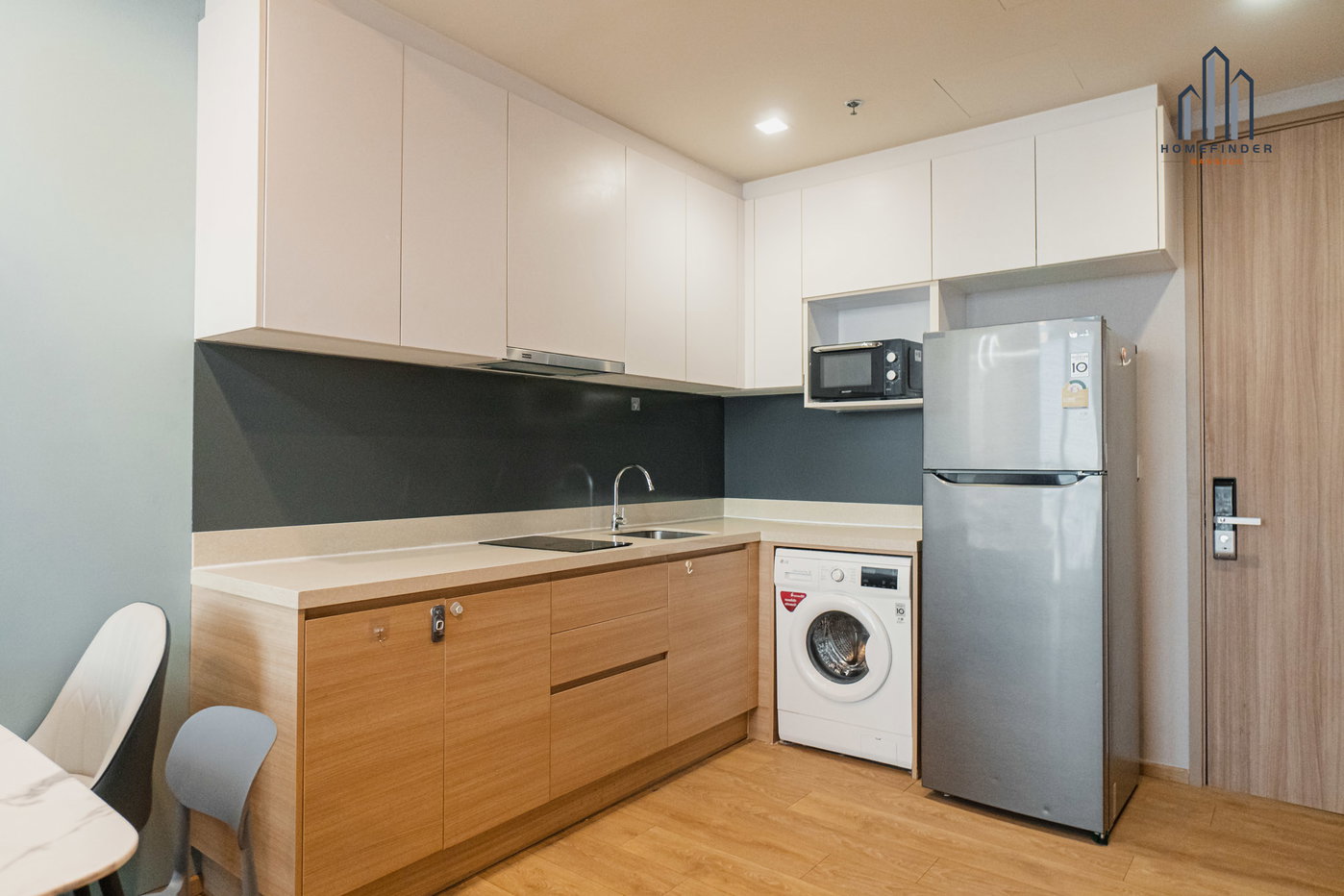 picture Noble Around 33 1 bedroom, for rent - 11/16