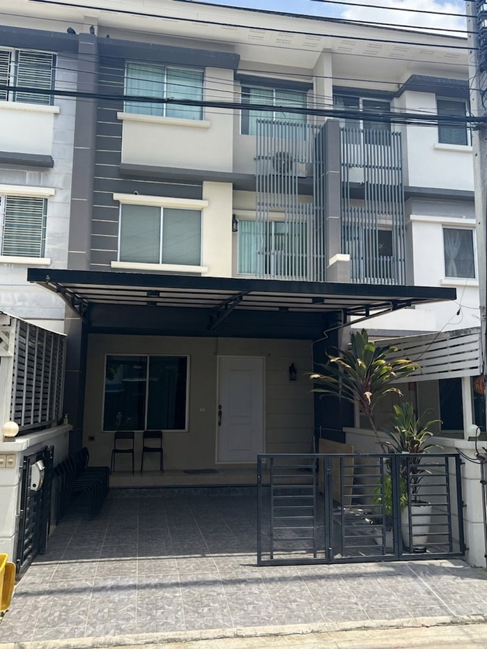 รูป ขาย ทาวน์โฮม3ชั้น พร้อมผู้เช่า(หมดสัญญามีนาคม2570) - รูปที่ 1/11