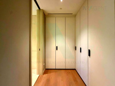 Condos for sale : 🚩 For Sell Condo BAAN SINDHORN Building 1, Floor 2,2 bed room, Room size 127 sqm