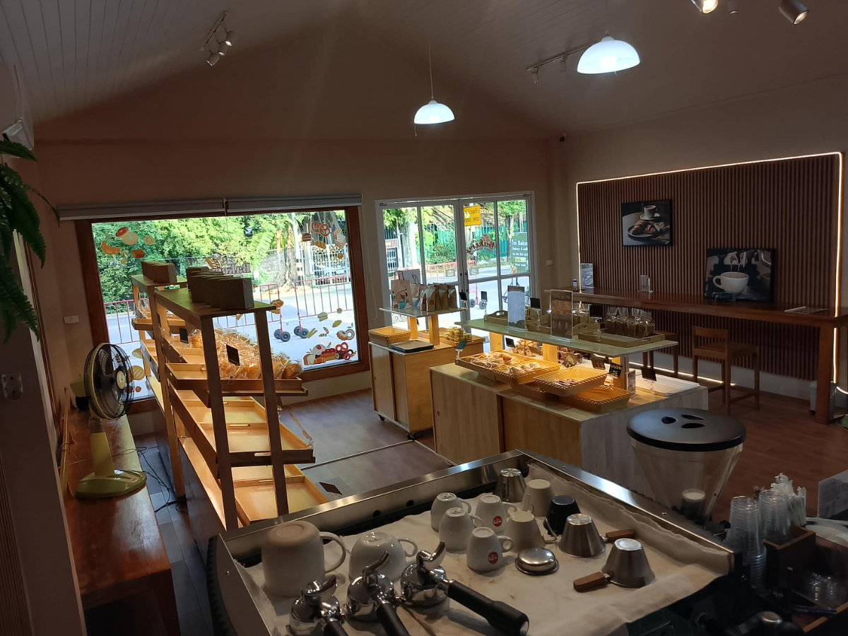 รูป ขายที่ดินพร้อมร้านกาแฟตกแต่งใหม่พร้อมที่จอดรถ - รูปที่ 10/13