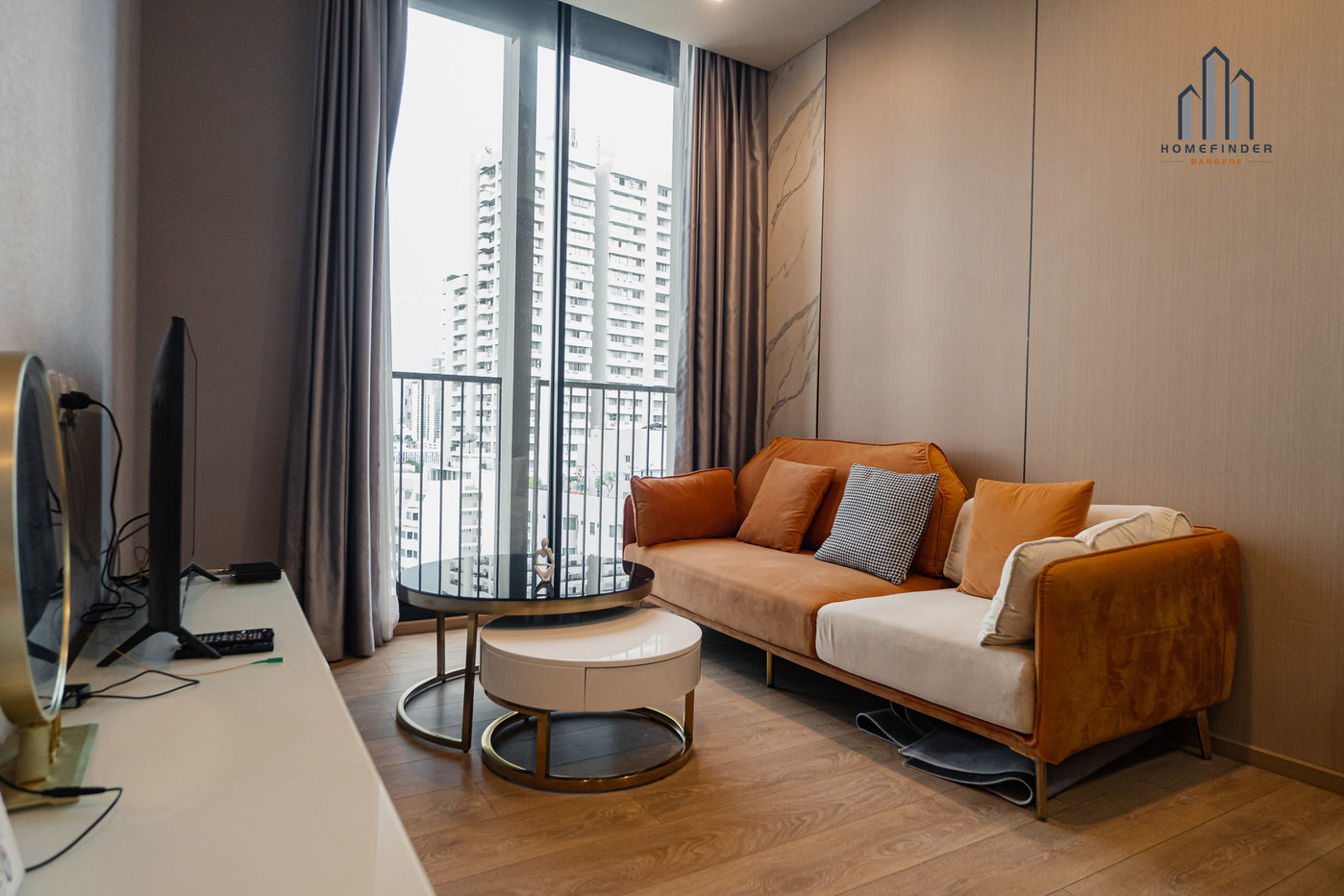 picture Noble Around 33 1 bedroom, for rent - 4/16