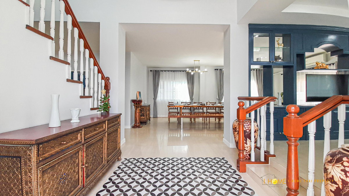 picture 2-Storey Detached House for Rent with Private Swimming Pool - 12/42