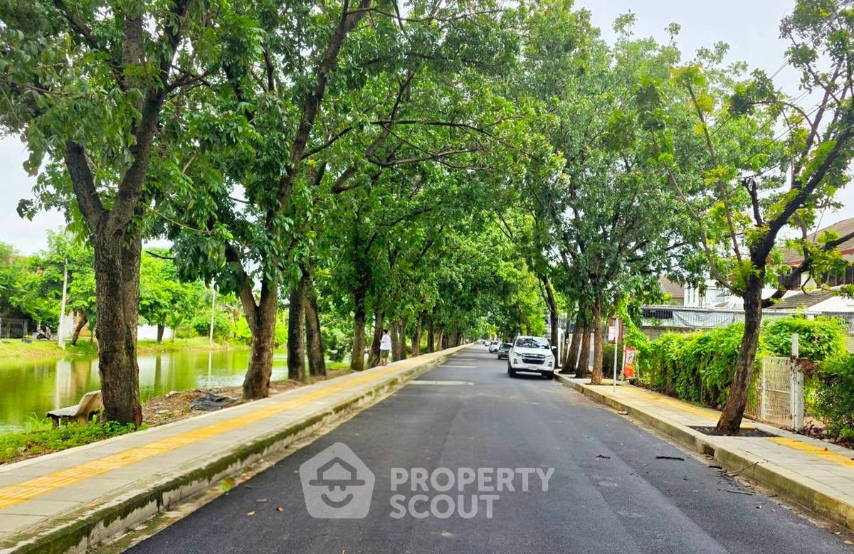 picture Land For Rent Chatuchak Park, 200m to MRT Kamphaeng Phet 📍 (ID 3039639) - 5/5