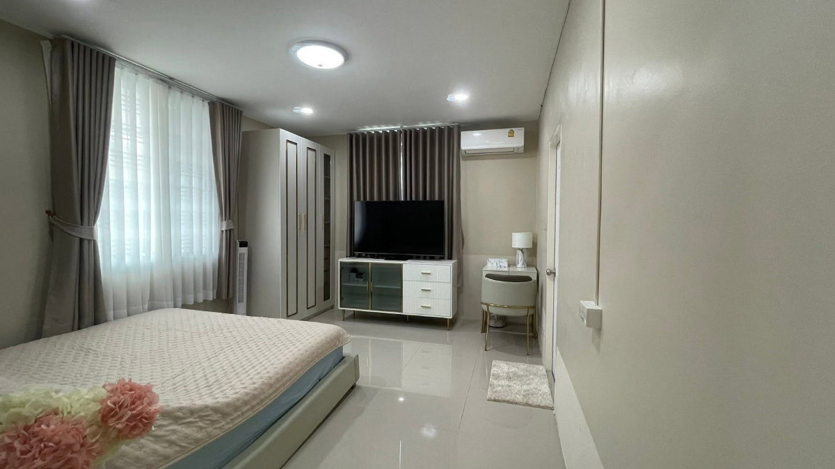 รูป HR3560ขายหรือเช่าบ้านสวนหรู 1 ไร่ "บ้านสวนเนรมิตร ออเงิน-รามอินทรา" มีสระว่ายน้ำส่วนตัว ที่ดินเหลือครึ่งไร่ สร้างออฟฟิศเพิ่มได้ ฮวงจุ้ยดีเยี่ยม - รูปที่ 4/24