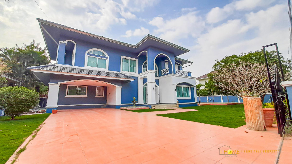 picture 2-Storey Detached House for Rent with Private Swimming Pool - 4/42