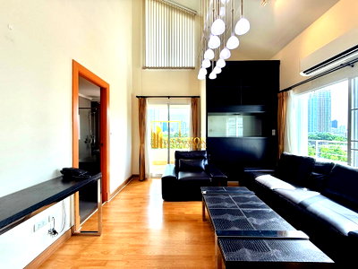 เช่ากิจการ ถนนเพชรบุรี (ตัดใหม่) กรุงเทพฯ : Spacious 3 Bed Duplex Serviced Apartment in Sukhumvit 33 - BR30442SA