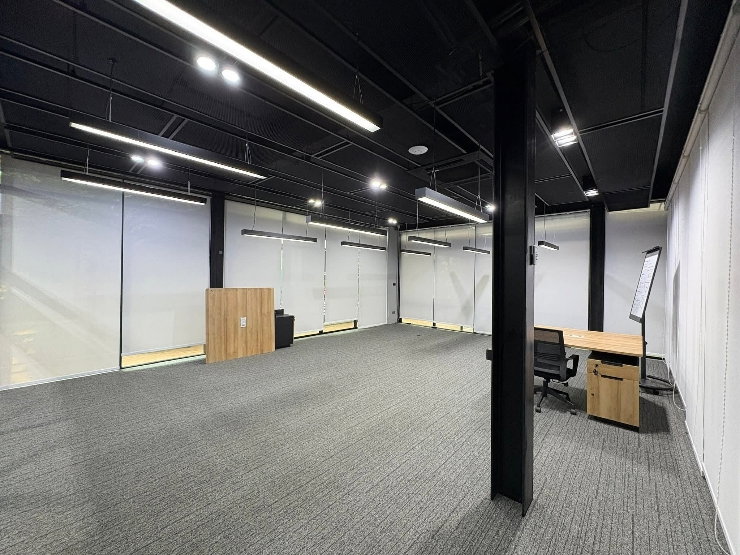 picture ðĢðĢFor rent Garden Office & Waterfront Space 3-stories Sukhumvit 105 (Typing 0974164645, Line: JKJK4645 instead of clicking the blue/green button) - 25/37