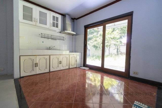 รูป [ขาย] บ้านเดี่ยวเมืองเอก โครงการ 4 ซอยเอกรัตน์ 1 ใกล้ ม.รังสิต 162 ตร.ว. ทำเลดี พื้นที่กว้าง โครงสร้างเป๊ะ รีโนเวทได้ตามใจคุณ! - รูปที่ 3/18