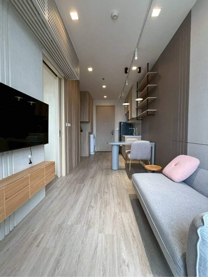 picture ✨Luxury 1 Bedroom Unit For Rent @ Noble State 39  ✨🏡 - 2/8