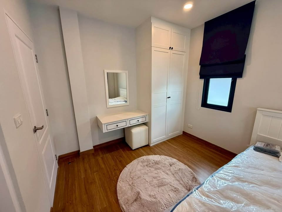รูป HR3566ให้เช่าบ้านเดี่ยวหรูหลังใหญ่ 85 ตร.ว. CENTRO วิภาวดี ใกล้สนามบินดอนเมือง & รร.นานาชาติ Harrow บ้านใหม่พร้อมอยู่ มีห้องแม่บ้าน + EV Charger  - รูปที่ 26/46
